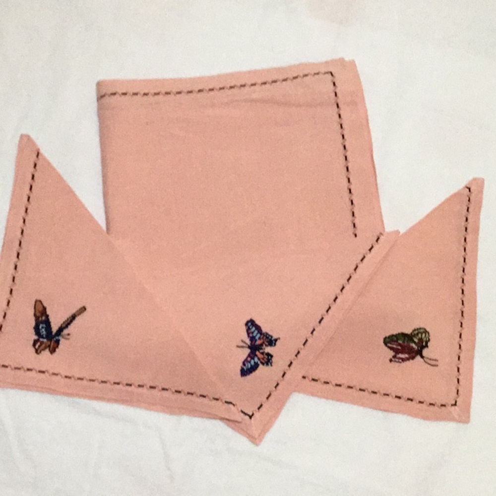 Vintage Embroidered Linen Table Cloth/Napkins 4 pc